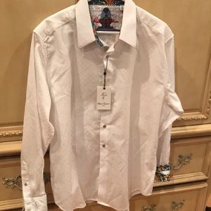 New Robert Graham shirt